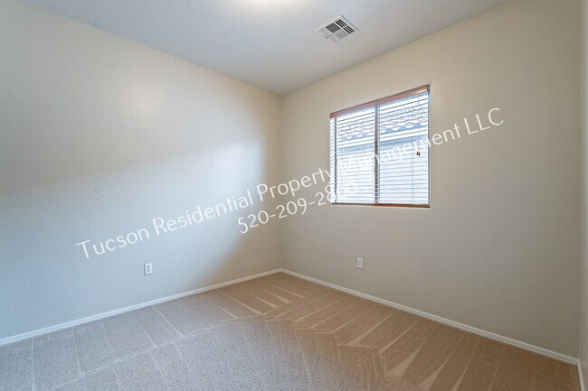 Building Photo - 505 East Calle Amura