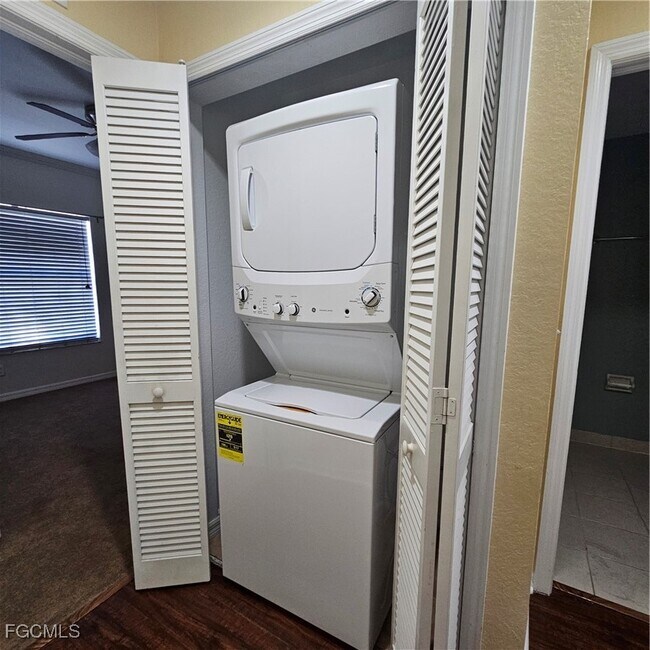 Building Photo - 8423 Bernwood Cove Loop