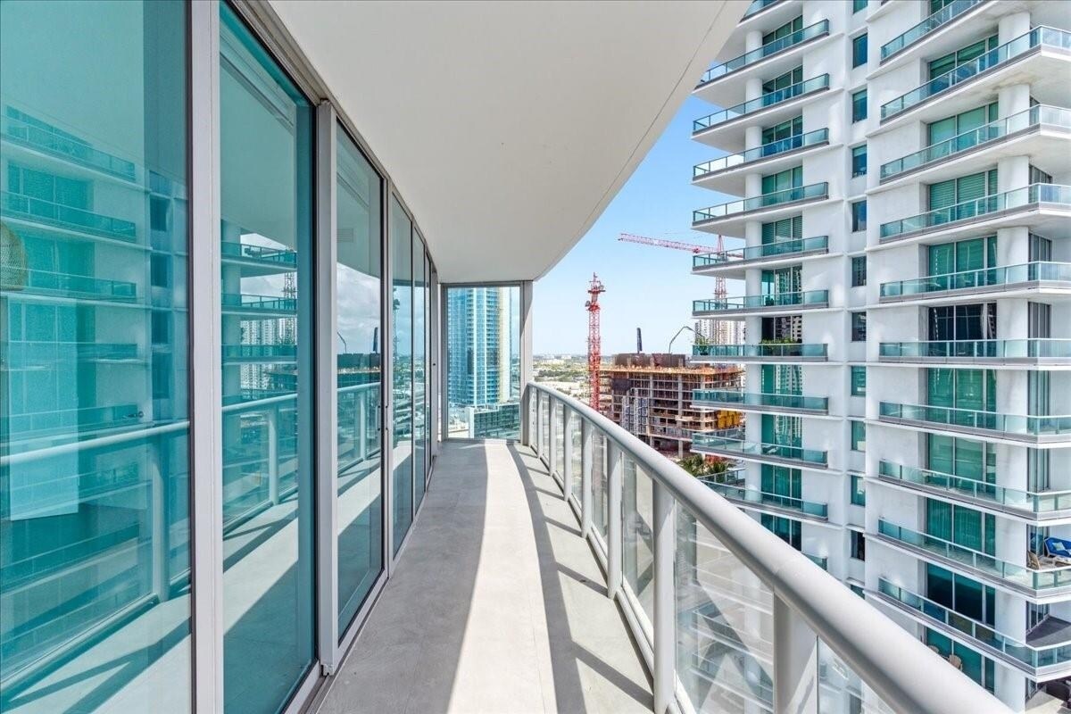 Building Photo - 888 Biscayne Blvd