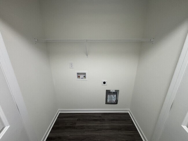 Building Photo - 612 S Blackmon St