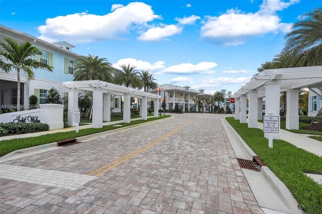 Building Photo - 620 Inlet Waters Cir