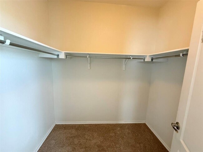 Building Photo - 12813 Stoney Ridge Bend