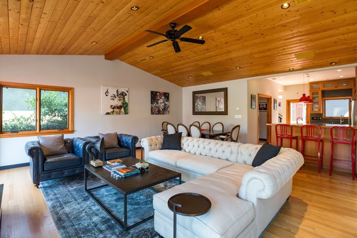 Building Photo - 432 Howland Canal