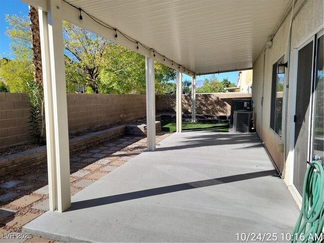 Building Photo - 5507 Jelsma Ave