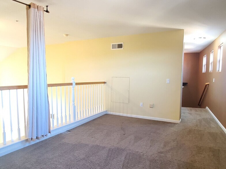 Building Photo - 1310 Saddle Rack St