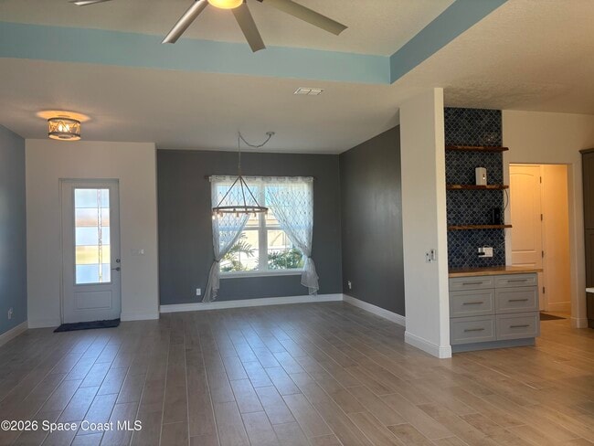 Building Photo - 718 Lyndall Ln