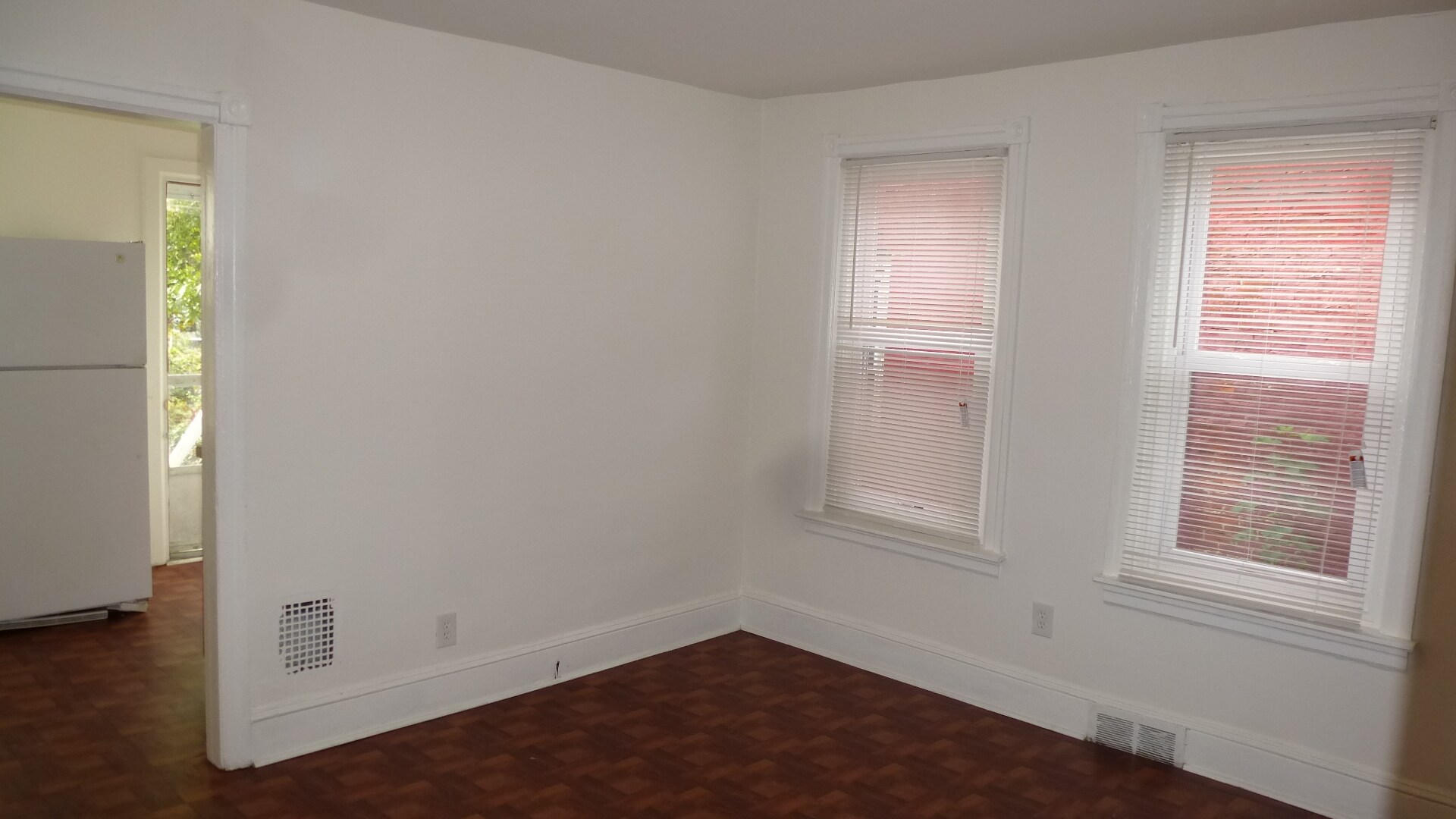Building Photo - 147 Sheldon Ln