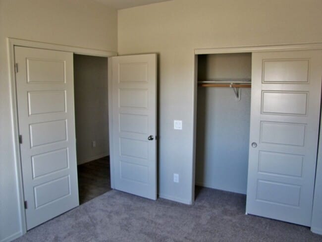 Building Photo - 3BR/2BA/2CG, 1423 sq.ft. rental in the Holiday subdivision, Sierra Vista, AZ