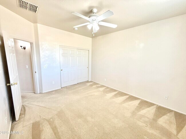 Building Photo - 15029 W Riviera Dr