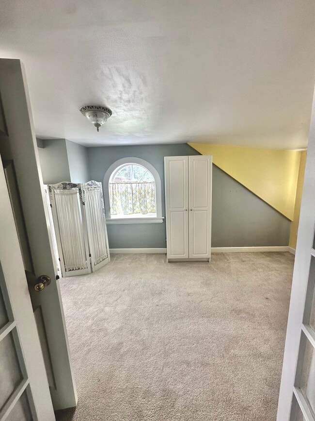 Building Photo - Gorgeous Kalispell home with Historical Charm