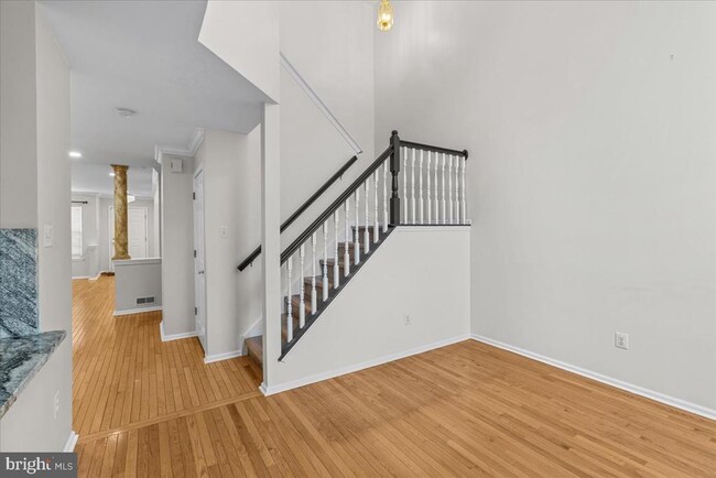 Building Photo - 14 Hearthstone Ln