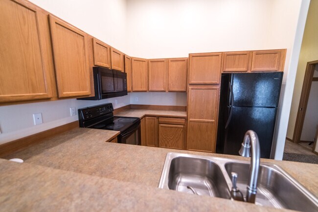Building Photo - 4 Bedroom 2 Bath Home for Rent
