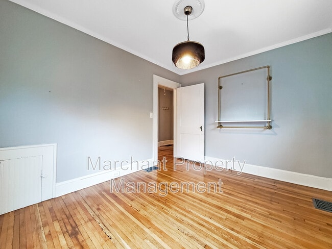 Building Photo - 114 Central Ave