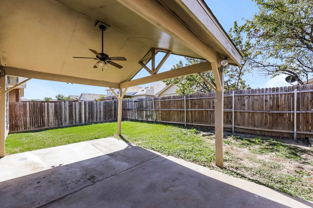 Building Photo - 4031 Ridgetop Dr