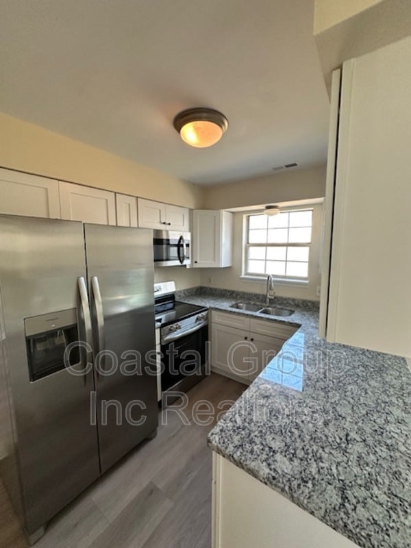 Building Photo - 1704 Minnows Ct