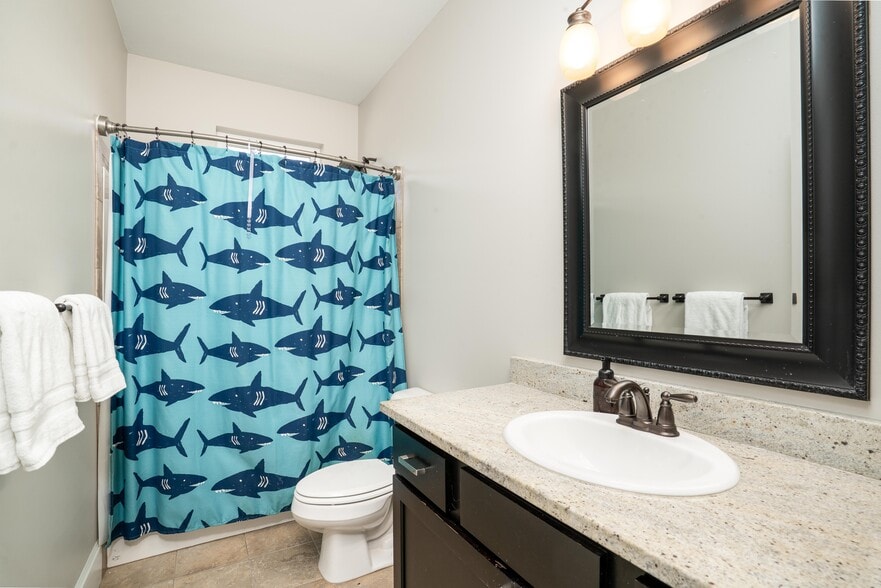 Main Bath - 2421 Lasso Ave