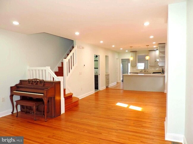 Building Photo - 309 Dartmouth Ave