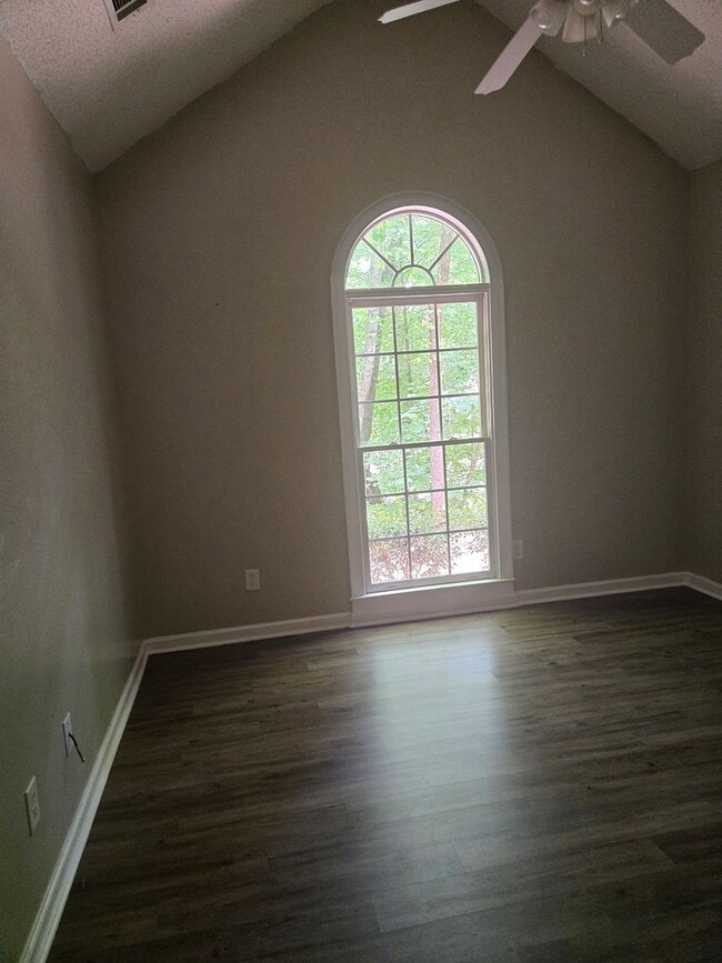 Building Photo - FOR RENT in HARRIS COUNTY with SWIMMING POOL! Available July 1st