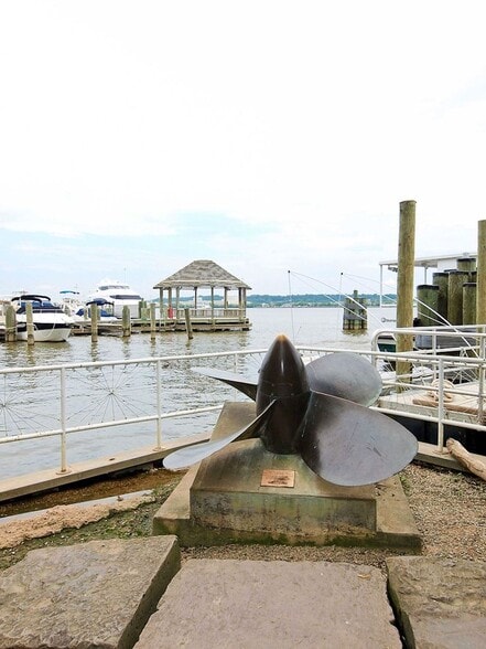 Building Photo - 2301 Farrington Ave