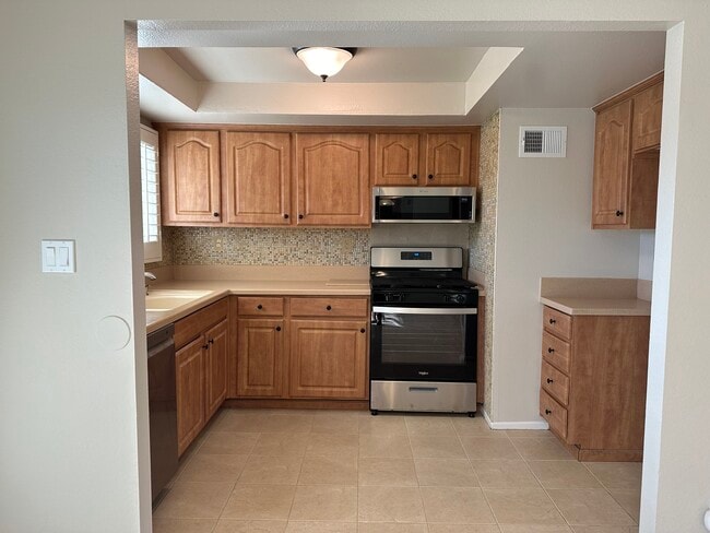 Building Photo - 41785 Largo