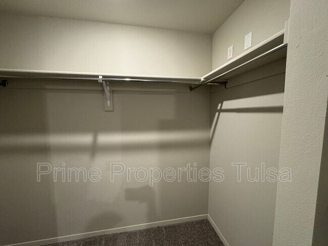 Building Photo - 16421 S 85th E Ave