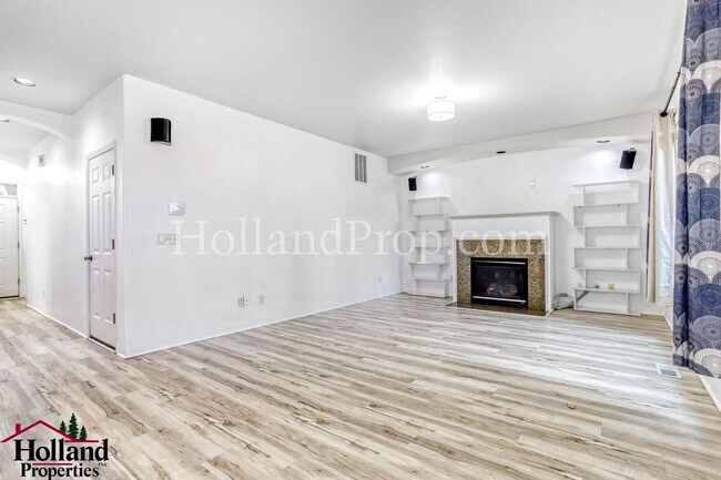 Building Photo - Impressive 4 bedroom home in Hillsboro