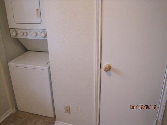 Building Photo - 5515 Lochmoor
