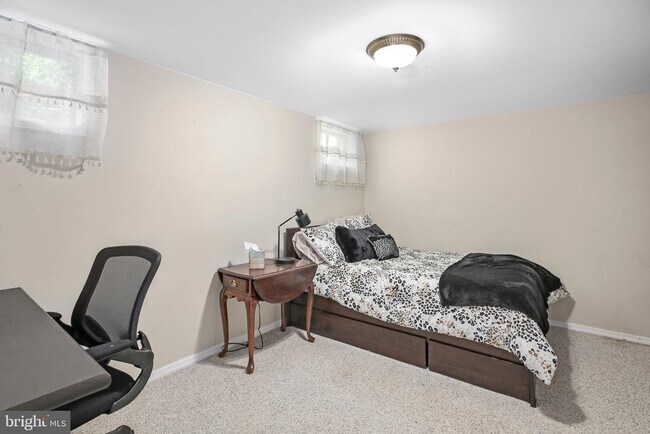 Building Photo - 47 Puri Ln