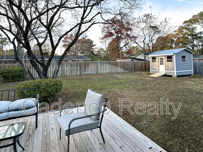 Building Photo - 408 Lynette Dr