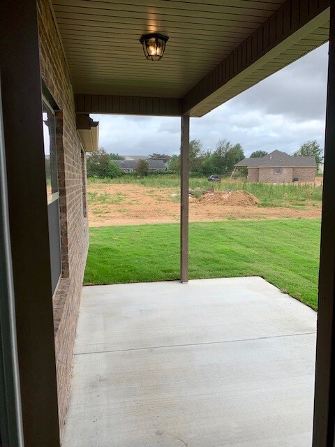 Building Photo - 5601 Sapphire Dr