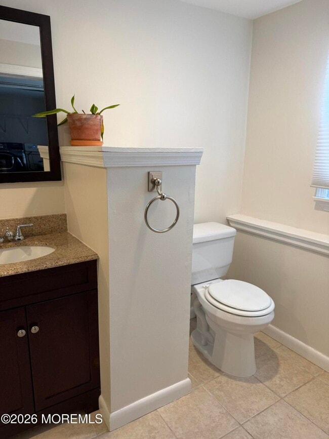 Building Photo - 35 Arno St