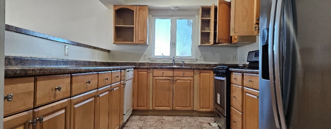 Building Photo - 642 Liberty Ave