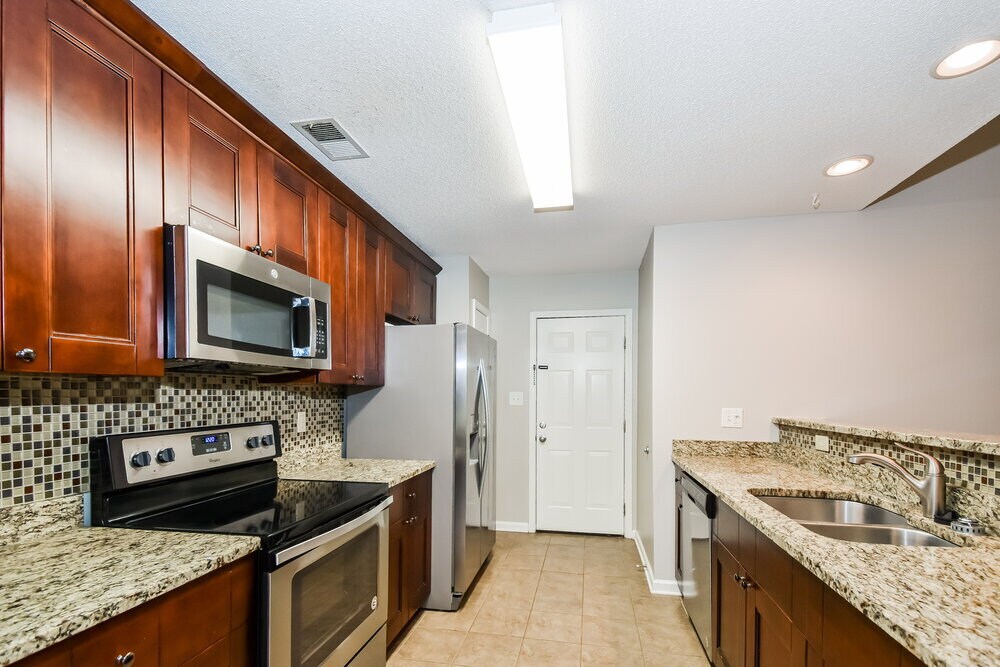 Building Photo - 11616 Leewood Dr