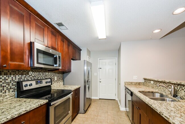 Building Photo - 11616 Leewood Dr