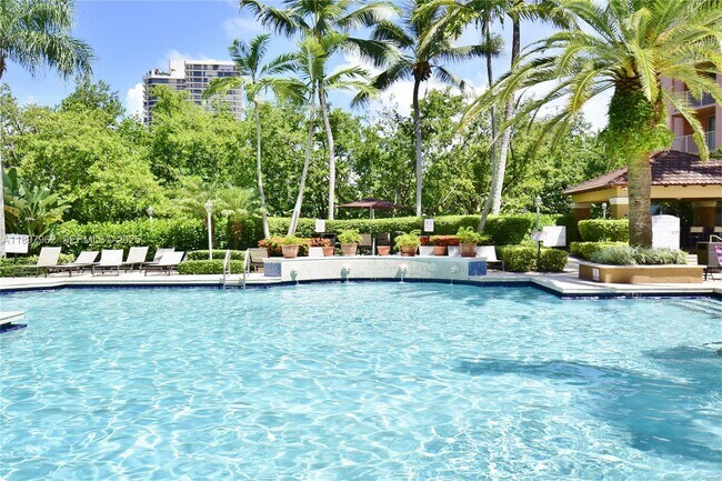 Building Photo - 19501 E Country Club Dr