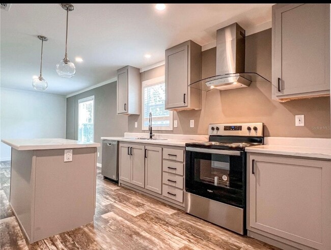 Building Photo - 5/3 Brooksville Available Now