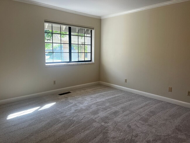 Building Photo - MORGAN HILL Expansive 6 bedroom, 4.5 bathroom home