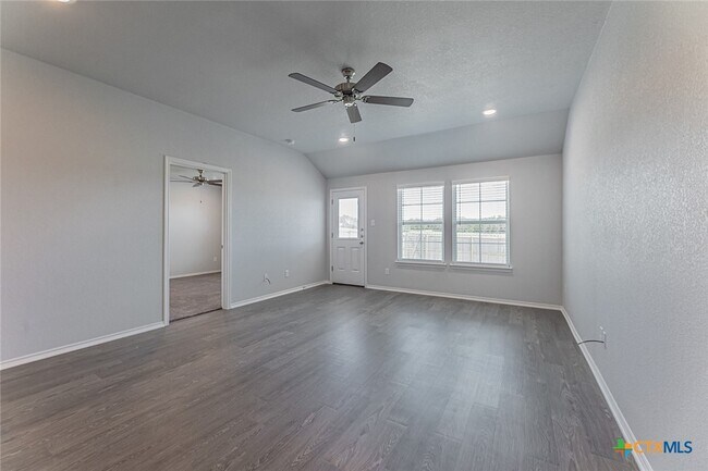 Building Photo - 1226 LEXINGTON Dr