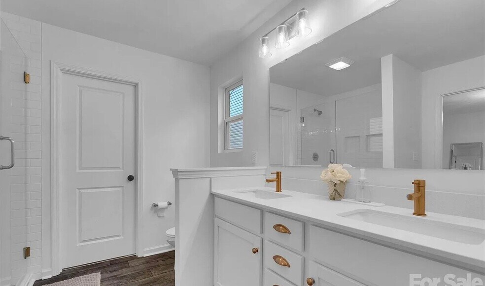 Building Photo - 242 Lacewing Dr