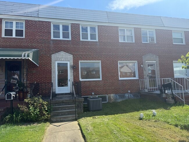 Building Photo - 2204 Searles Rd
