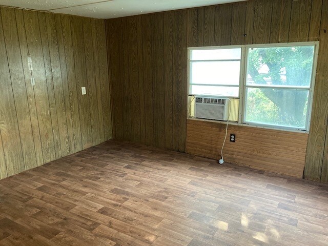 Building Photo - 2900 Grand Ave