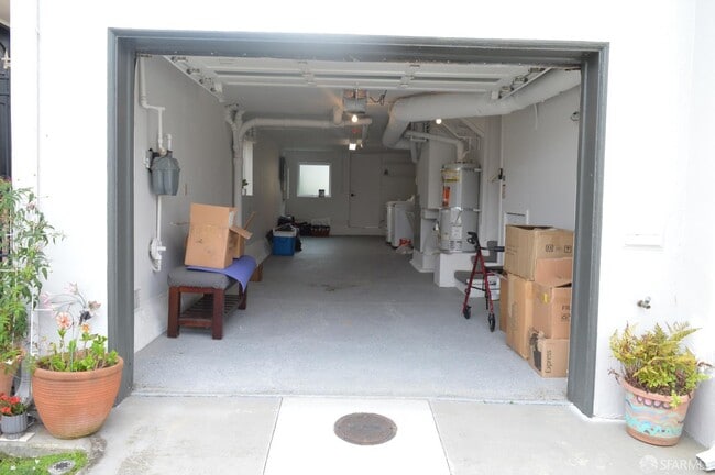 Building Photo - 87 Lakemont Dr