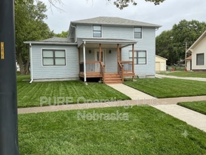Building Photo - 316 N 13th St