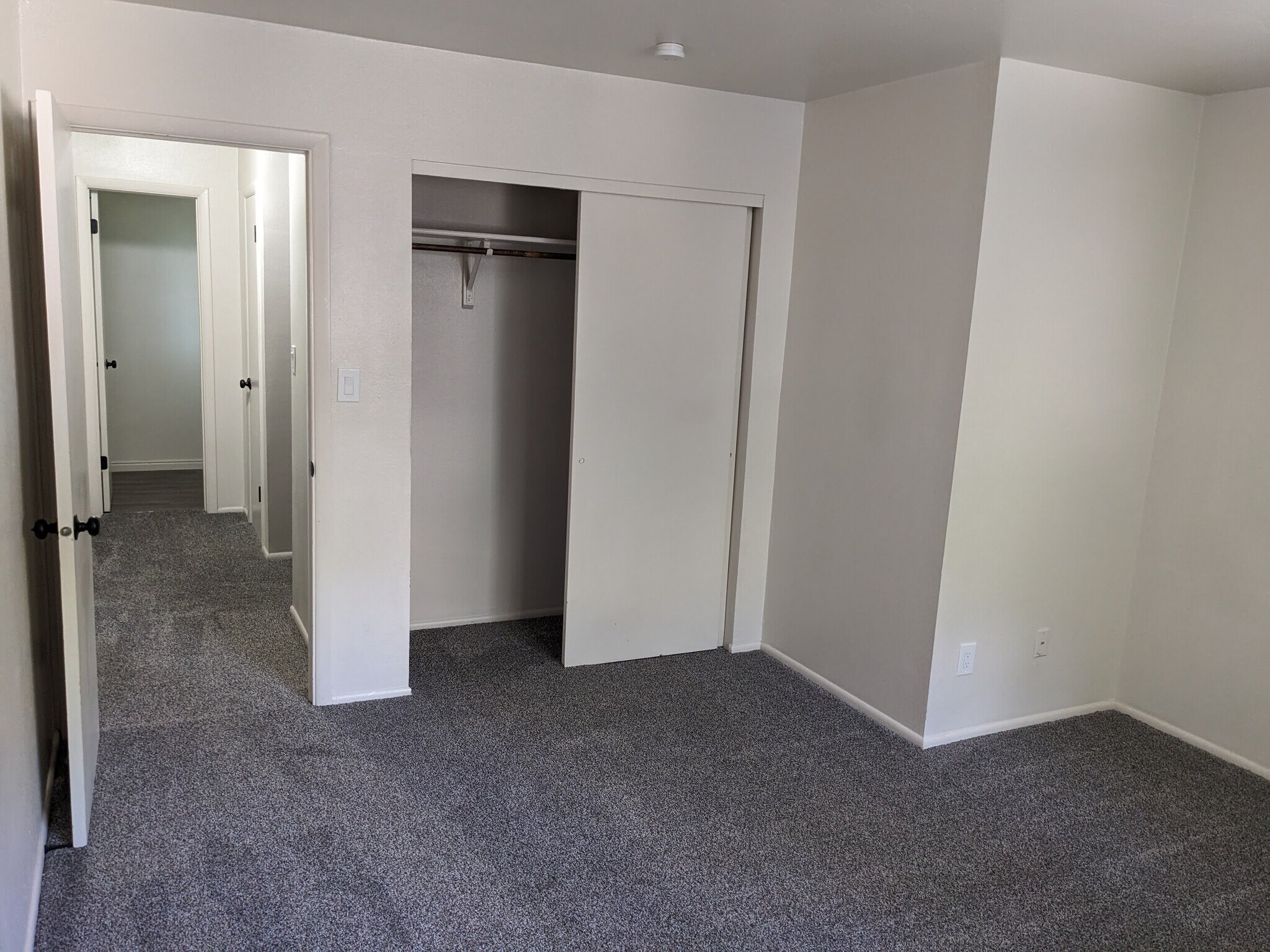 Building Photo - 2096 S Nevada Ave