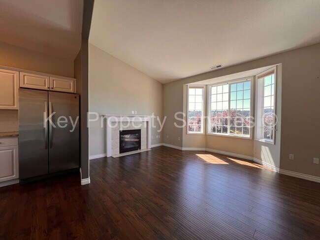 Building Photo - Large Updated 3 bed 3 bath in Camas!