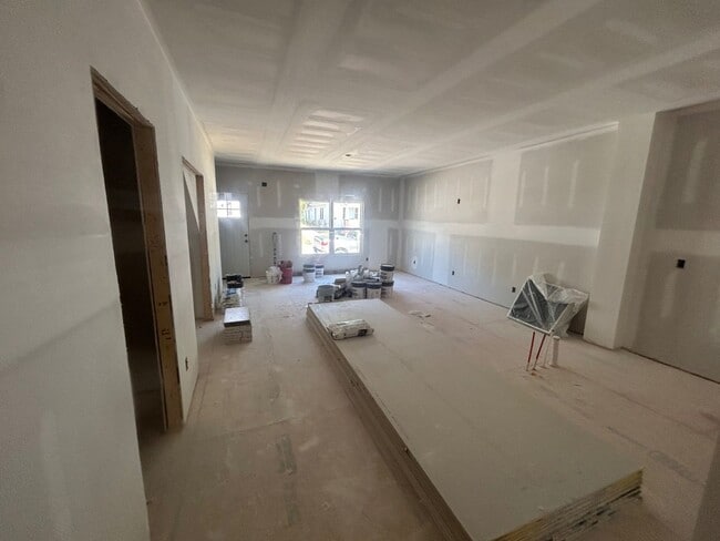 Building Photo - 1311 McDuffie Ave