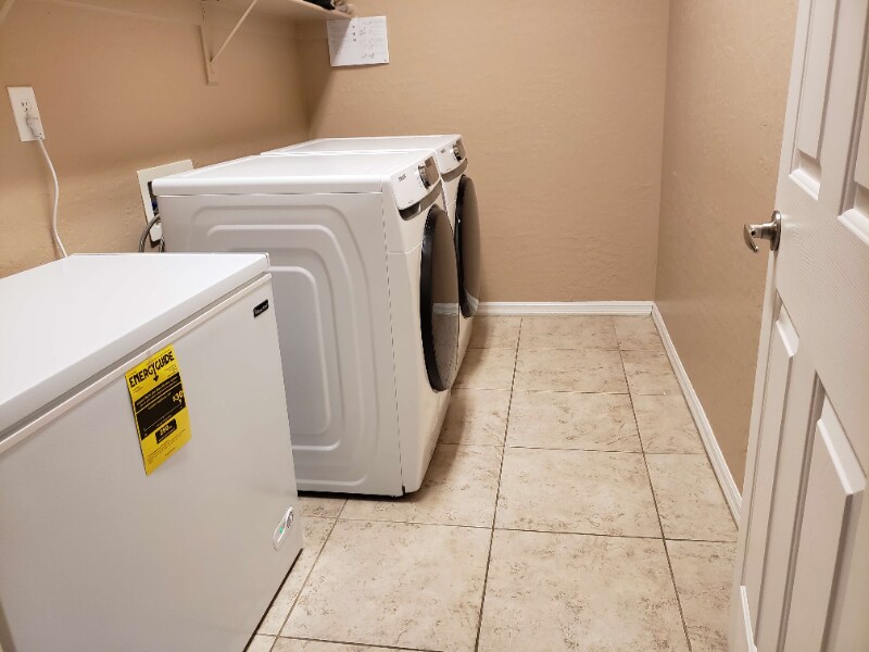 Building Photo - 2521 Pastis Ct