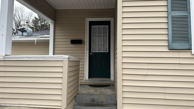 Primary Photo - 46 Circular St