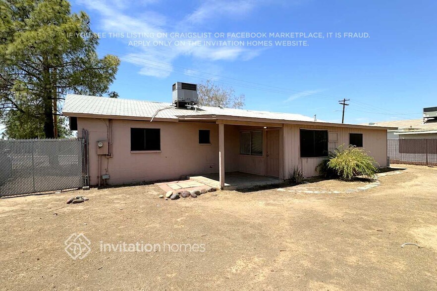 Building Photo - 17043 N 15th Ave