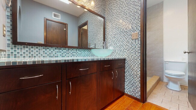 Building Photo - 4842 Excalibur Dr